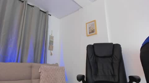    online show from 04.08.26