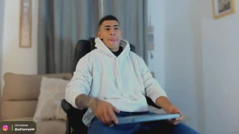    online show from 04.11.26