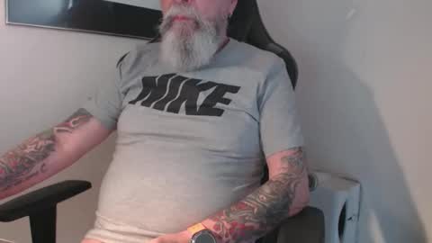 mr_boombastic2021 online show from 09.20.25