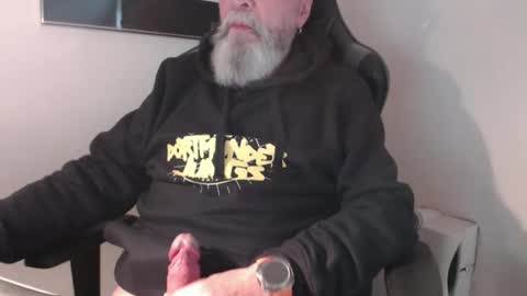 mr_boombastic2021 online show from 10.25.25