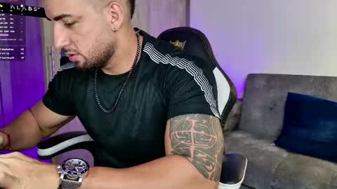 Snapshot of mr_david_cox chatting on 02.23.25 David online show from 02.23.25