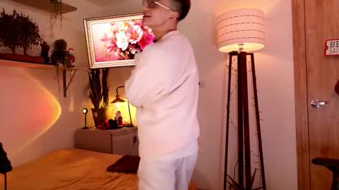 Mr Evans online show from 12.17.25