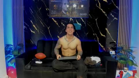 Snapshot of mr_maximo chatting on 02.15.26 mr_maximo online show from 02.15.26