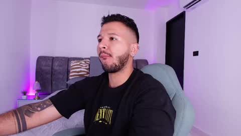 MIKEE online show from 11.19.25