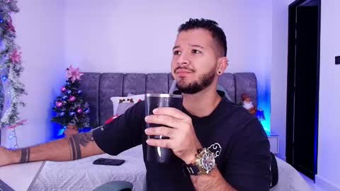 MIKEE online show from 12.17.25