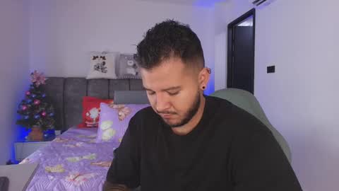 MIKEE online show from 01.06.26