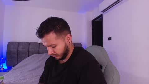 MIKEE online show from 02.01.26