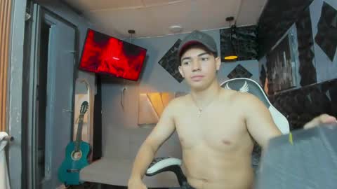 mr_mois online show from 04.06.26