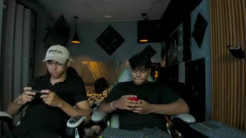 Snapshot of mr_mois chatting on 06.13.26 mr_mois online show from 06.13.26
