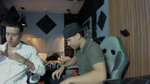 Snapshot of mr_mois chatting on 07.12.26 mr_mois online show from 07.12.26
