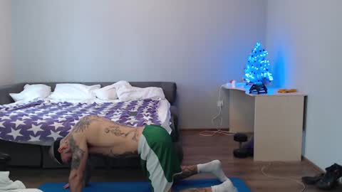 mr_nobody313 online show from 12.12.24