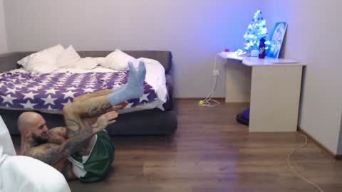 mr_nobody313 online show from 12.22.24