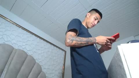 Snapshot of mr_porn_9 chatting on 04.09.26 Mr Porn online show from 04.09.26