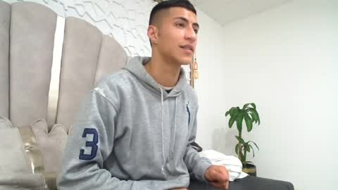 Snapshot of mr_porn_9 chatting on 04.16.26 Mr Porn online show from 04.16.26