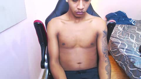 mr_stiven_ online show from 01.05.25