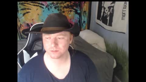 mr_strawberry online show from 10.15.25