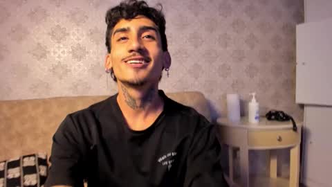 Snapshot of mr_strike chatting on 11.13.25 MR online show from 11.13.25