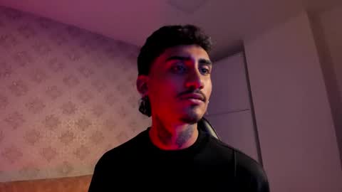 Snapshot of mr_strike chatting on 11.23.25 MR online show from 11.23.25