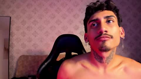 Snapshot of mr_strike chatting on 11.24.25 MR online show from 11.24.25