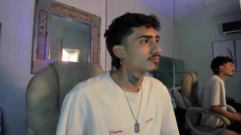 Snapshot of mr_strike chatting on 12.02.25 MR online show from 12.02.25