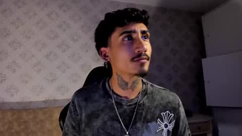 Snapshot of mr_strike chatting on 12.03.25 MR online show from 12.03.25