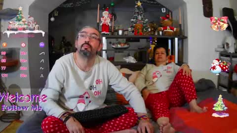 Snapshot of mrandmrsswetness84 chatting on 01.02.25 MrAndMrsSwetness84 online show from 01.02.25