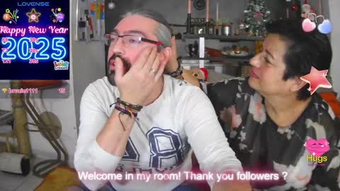 Snapshot of mrandmrsswetness84 chatting on 01.08.25 MrAndMrsSwetness84 online show from 01.08.25