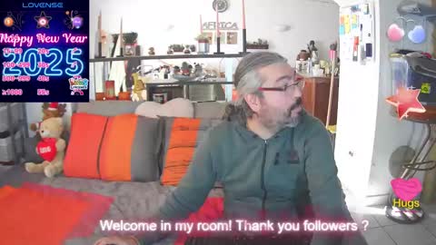 Snapshot of mrandmrsswetness84 chatting on 01.13.25 MrAndMrsSwetness84 online show from 01.13.25