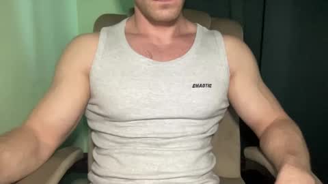 Snapshot of mrbiceps_23 chatting on 12.17.24 Mrbiceps23 online show from 12.17.24