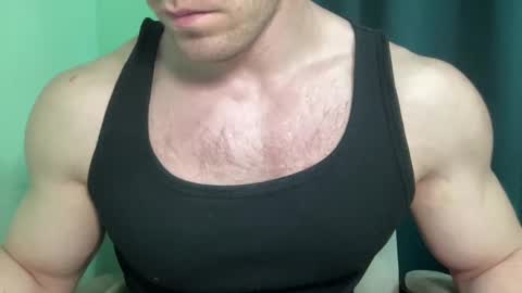 Snapshot of mrbiceps_23 chatting on 12.24.24 Mrbiceps23 online show from 12.24.24