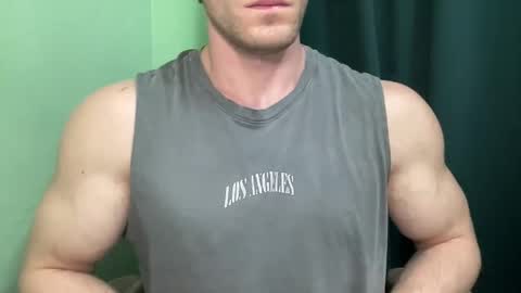 Snapshot of mrbiceps_23 chatting on 12.24.24 Mrbiceps23 online show from 12.24.24