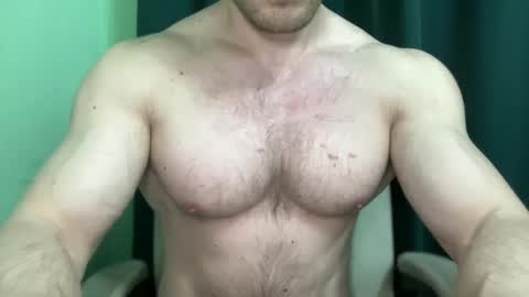 Snapshot of mrbiceps_23 chatting on 01.25.25 Mrbiceps23 online show from 01.25.25