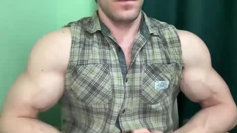 Snapshot of mrbiceps_23 chatting on 01.29.25 Mrbiceps23 online show from 01.29.25