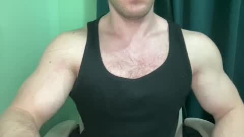 Snapshot of mrbiceps_23 chatting on 02.17.25 Mrbiceps23 online show from 02.17.25