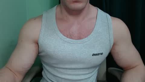 Snapshot of mrbiceps_23 chatting on 03.09.25 Mrbiceps23 online show from 03.09.25
