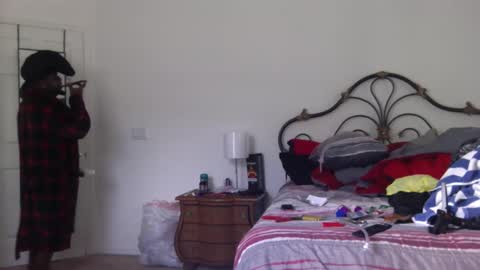 Snapshot of mrbigdthomas chatting on 10.09.25 MrBigDThomas online show from 10.09.25