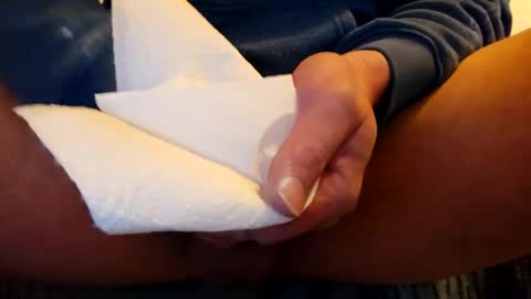 Snapshot of mrcuriousww chatting on 03.04.26 mrcuriousww online show from 03.04.26