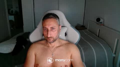 Snapshot of mrdr000 chatting on 04.29.26 mrdr000 online show from 04.29.26
