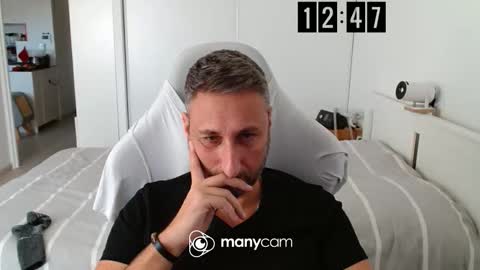 Snapshot of mrdr0o0o chatting on 11.18.25 mrdr0o0o online show from 11.18.25