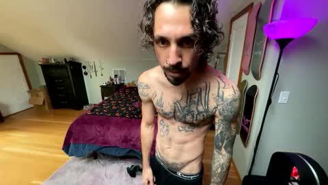 Snapshot of mrfanceypants chatting on 11.10.25 mrfanceypants online show from 11.10.25