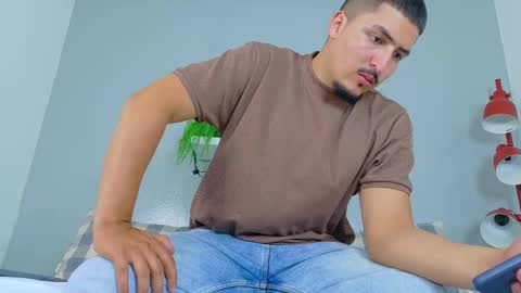 Mr Fox online show from 10.04.25