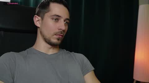 Snapshot of mrgreeneyes01 chatting on 02.09.25 juan luis online show from 02.09.25