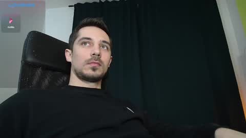 Snapshot of mrgreeneyes01 chatting on 02.22.25 juan luis online show from 02.22.25