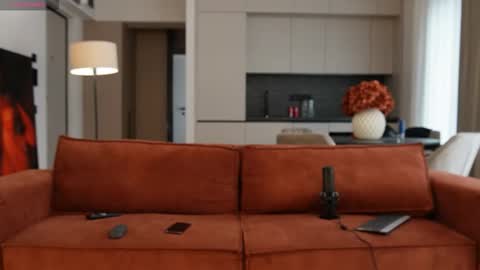 Snapshot of mrgreeneyes01 chatting on 11.13.25 juan luis online show from 11.13.25