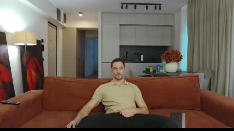 Snapshot of mrgreeneyes01 chatting on 11.28.25 juan luis online show from 11.28.25