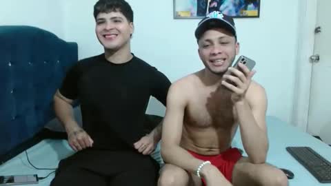 Snapshot of mrightnow07 chatting on 11.26.25 mrightnow07 online show from 11.26.25