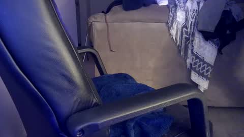 Snapshot of mrjskiss247 chatting on 01.01.25 Need a boy toy online show from 01.01.25