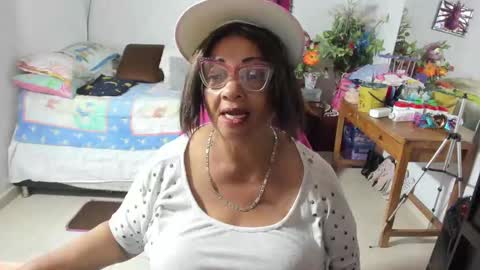 mrs_mommy online show from 10.03.25