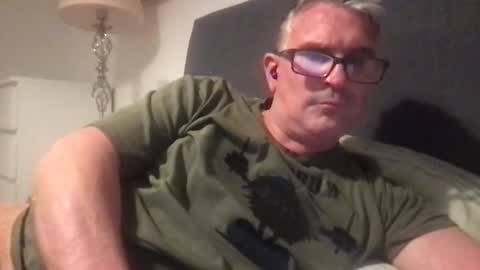 Snapshot of mrsensible chatting on 10.26.25 Mr Sensible online show from 10.26.25