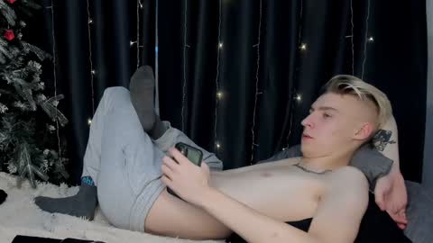 Snapshot of mrsexycum4u chatting on 02.03.25 Adam online show from 02.03.25